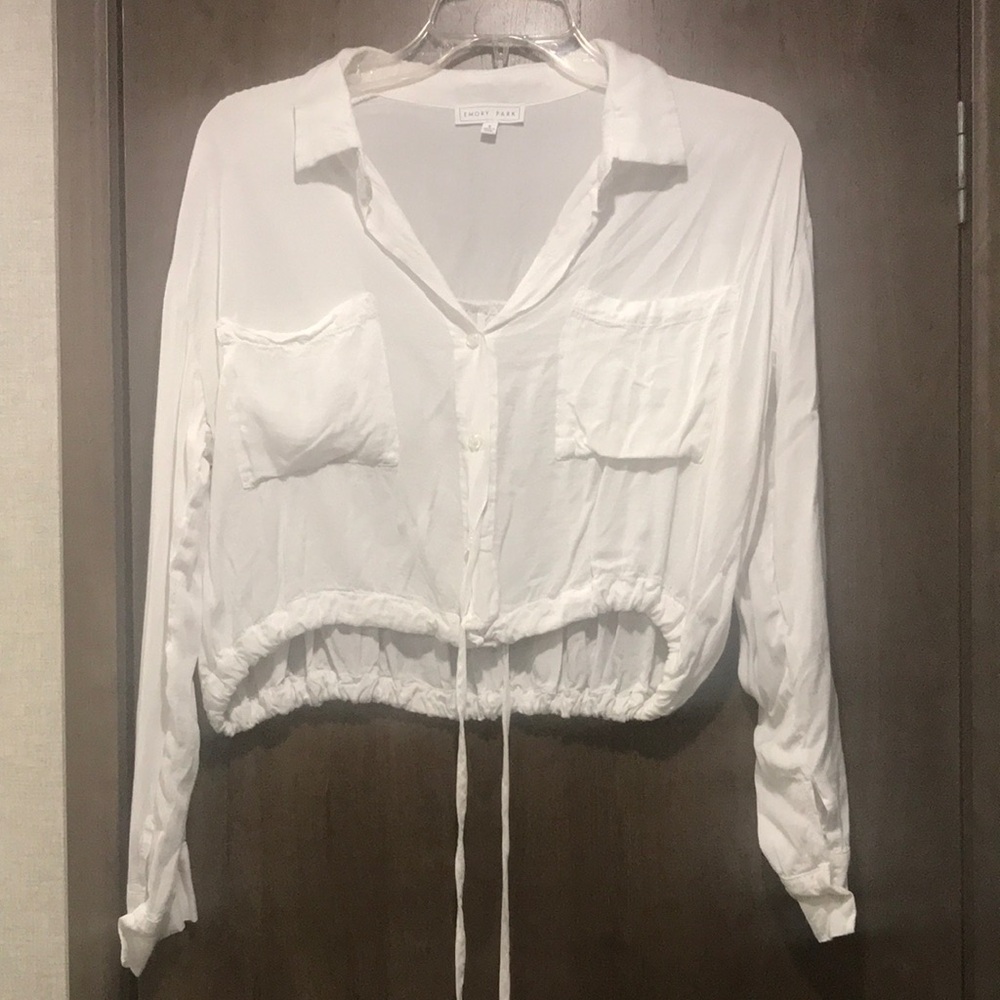 Emory Park white drawstring crop long sleeve buttondown